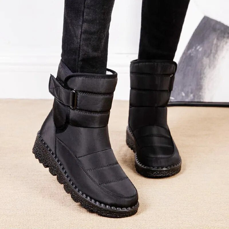 iciConfort © Chaussures d'Hiver pour Femmes XX008: Bottes hautes en Fourrure